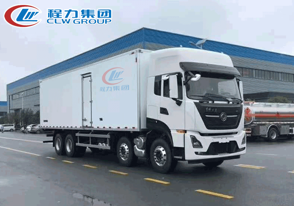 国六东风天龙前四后八冷藏车